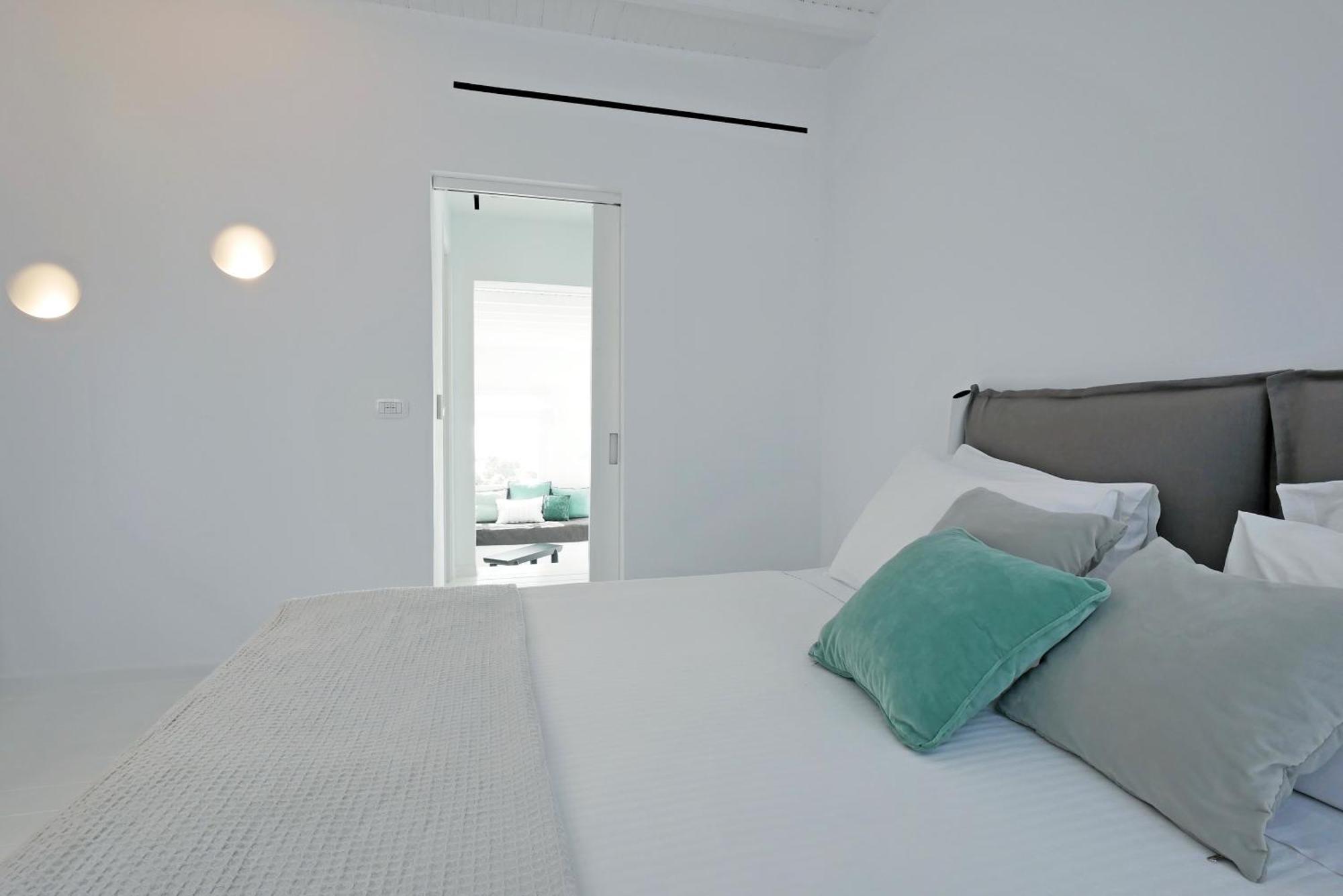 Отель Ostraco Mykonos Town